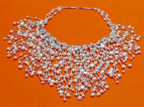 Picture of “Cascade of pearls” bib necklace in white cultured pearls with silver