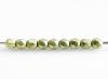 Image de 2x2 mm, perles tchèque, une soupe de différentes formes rondes, limelight ou vert-jaune clair, opaque, métallique saturé