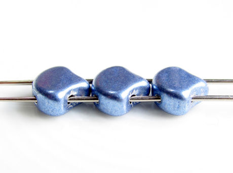 Picture of 7.5x7.5 mm, fan-shaped beads, Ginkgo leaf, Czech glass, 2 holes, opaque, Provence blue, sueded gold