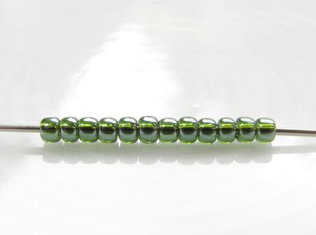 Picture of Japanese seed beads, round, size 11/0, Toho, transparent, olivine green, luster