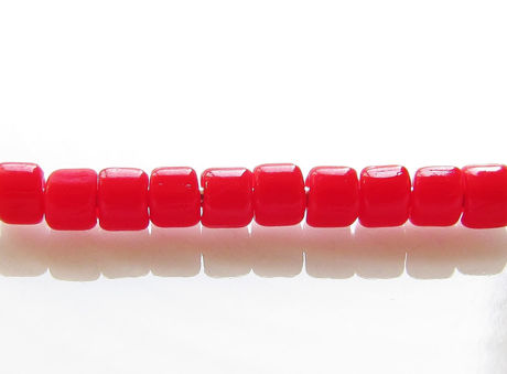 Picture of Czech cylinder seed beads, size 10, opaque, red